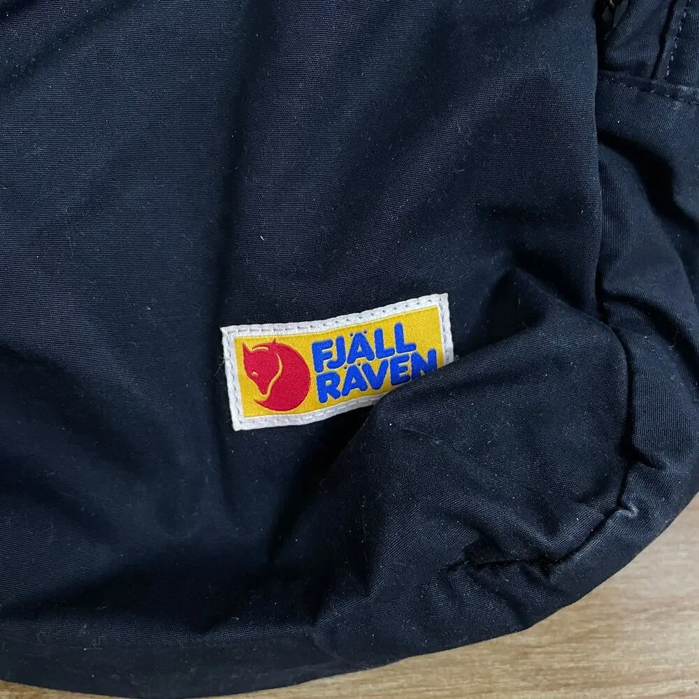 Fjallraven Vardag Backpack Black Outdoors School Daypack Handle Pockets Zippers